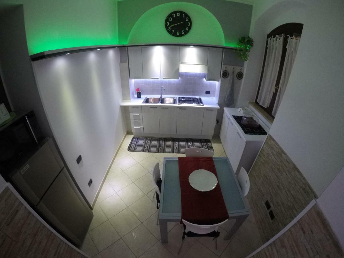 Frank House Apartment Каляри Екстериор снимка