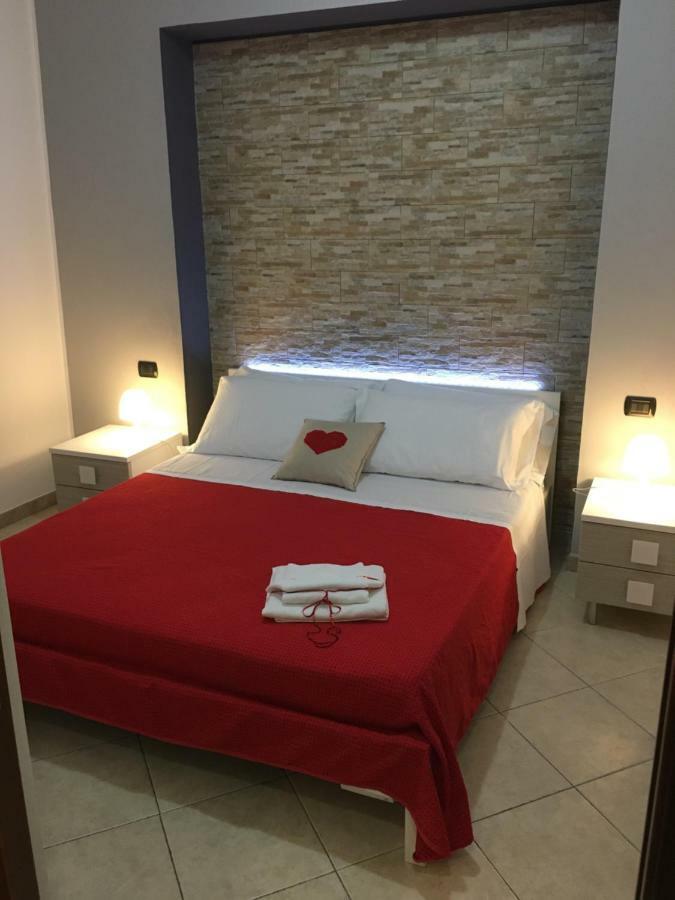 Frank House Apartment Каляри Екстериор снимка